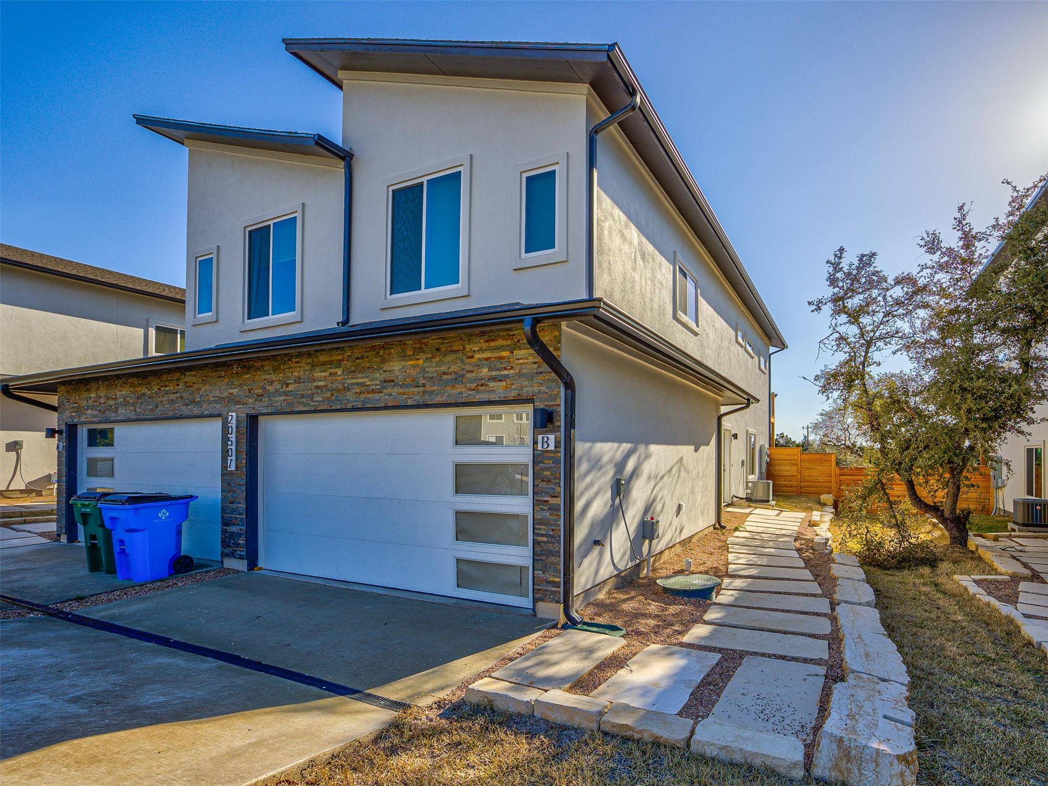 20507 Bonanza ST #B, Lago Vista, TX 78645