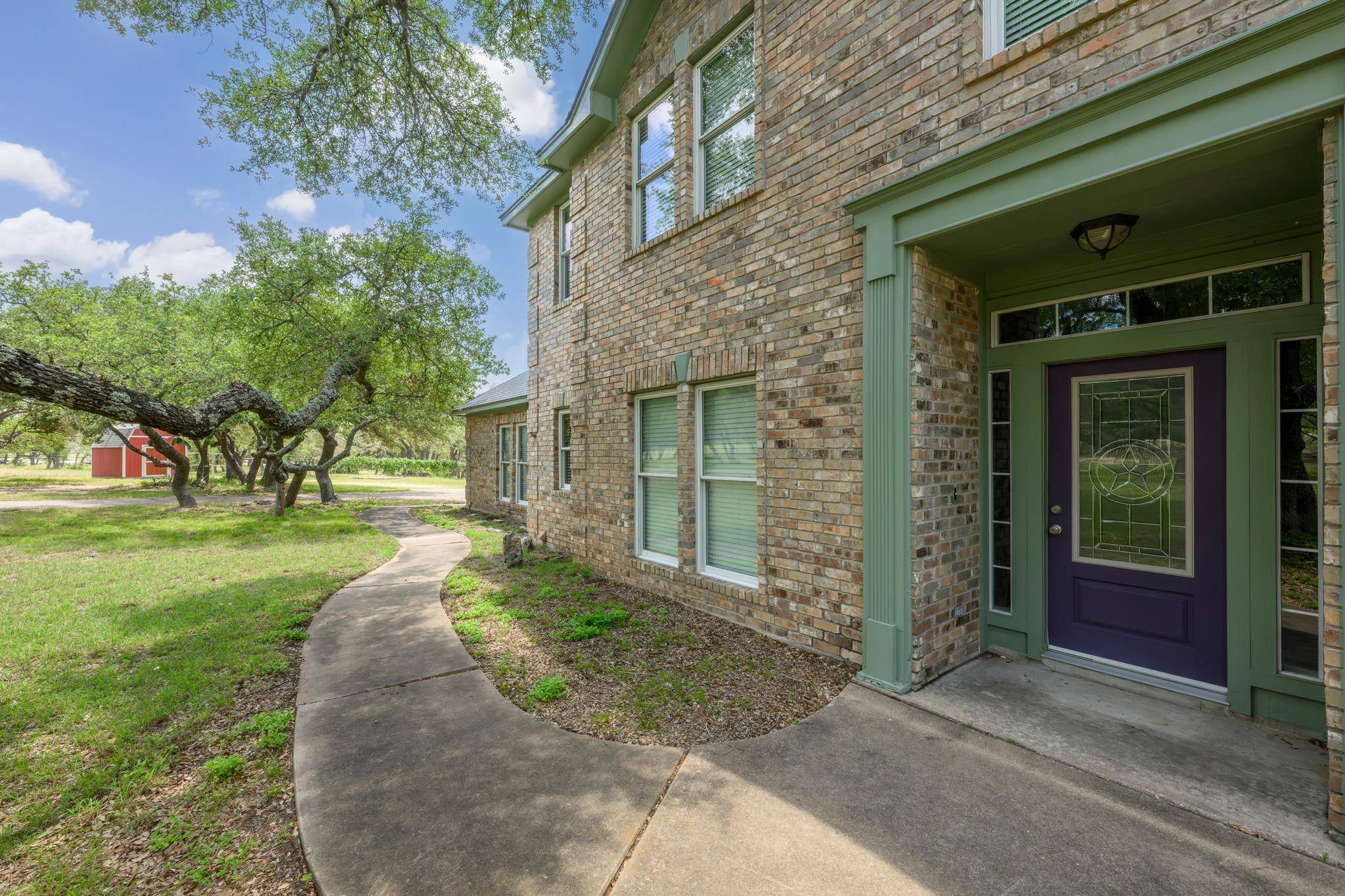 101 Pioneer TRL, Dripping Springs, TX 78620