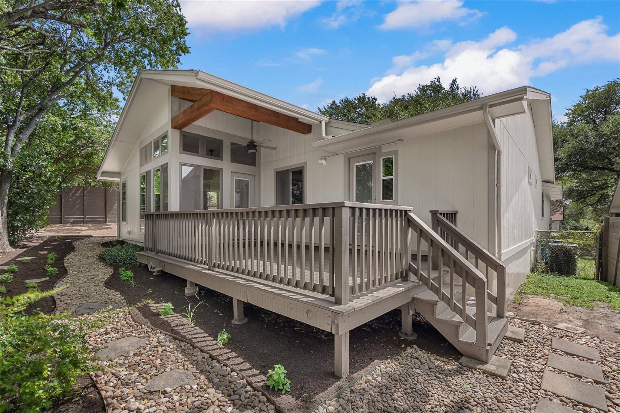 3211 Canter LN, Austin, TX 78759
