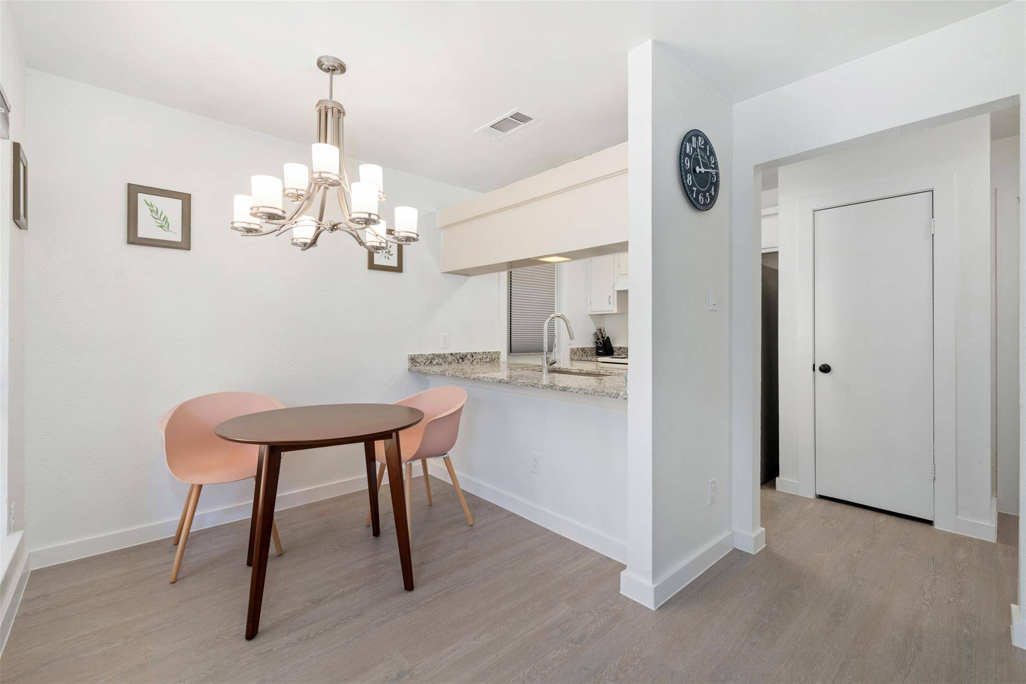 10111 Golden Meadow DR #E, Austin, TX 78758