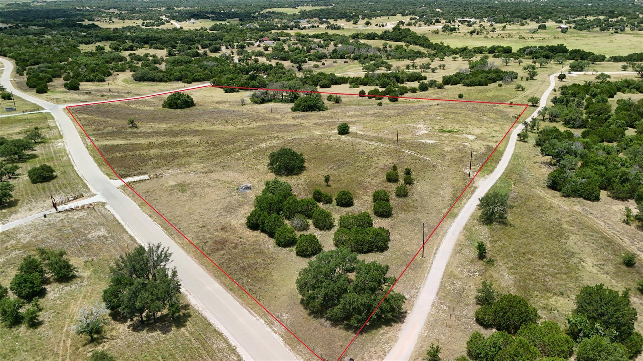 266 Miller Creek BLF, Briggs, TX 78608