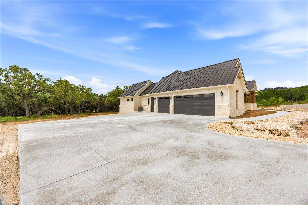 1744 Crossbow DR, Canyon Lake, TX 78133