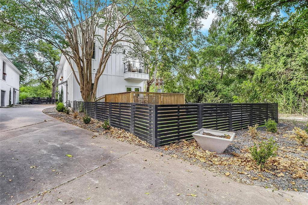 1111 W Annie ST, Austin, TX 78704