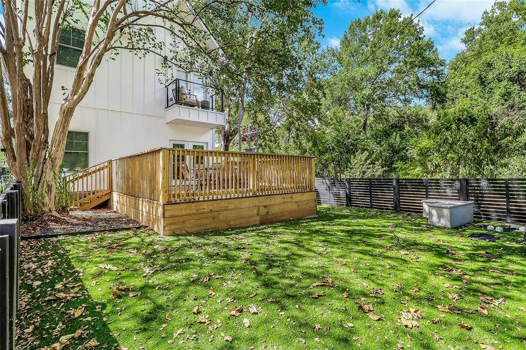 1111 W Annie ST, Austin, TX 78704