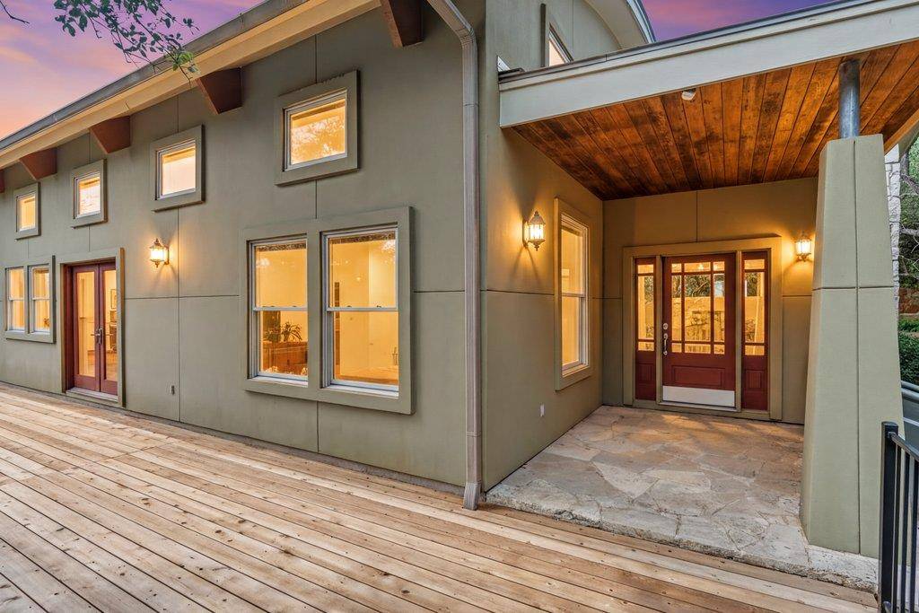 10200 Birdlip CIR, Austin, TX 78733