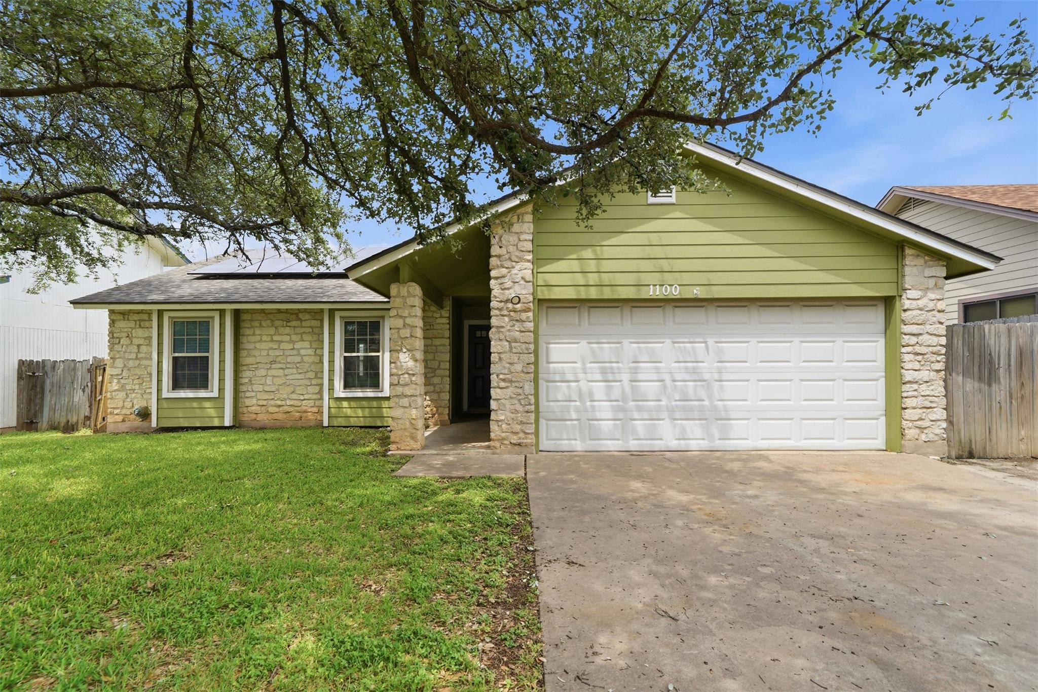 1100 York Castle DR, Pflugerville, TX 78660