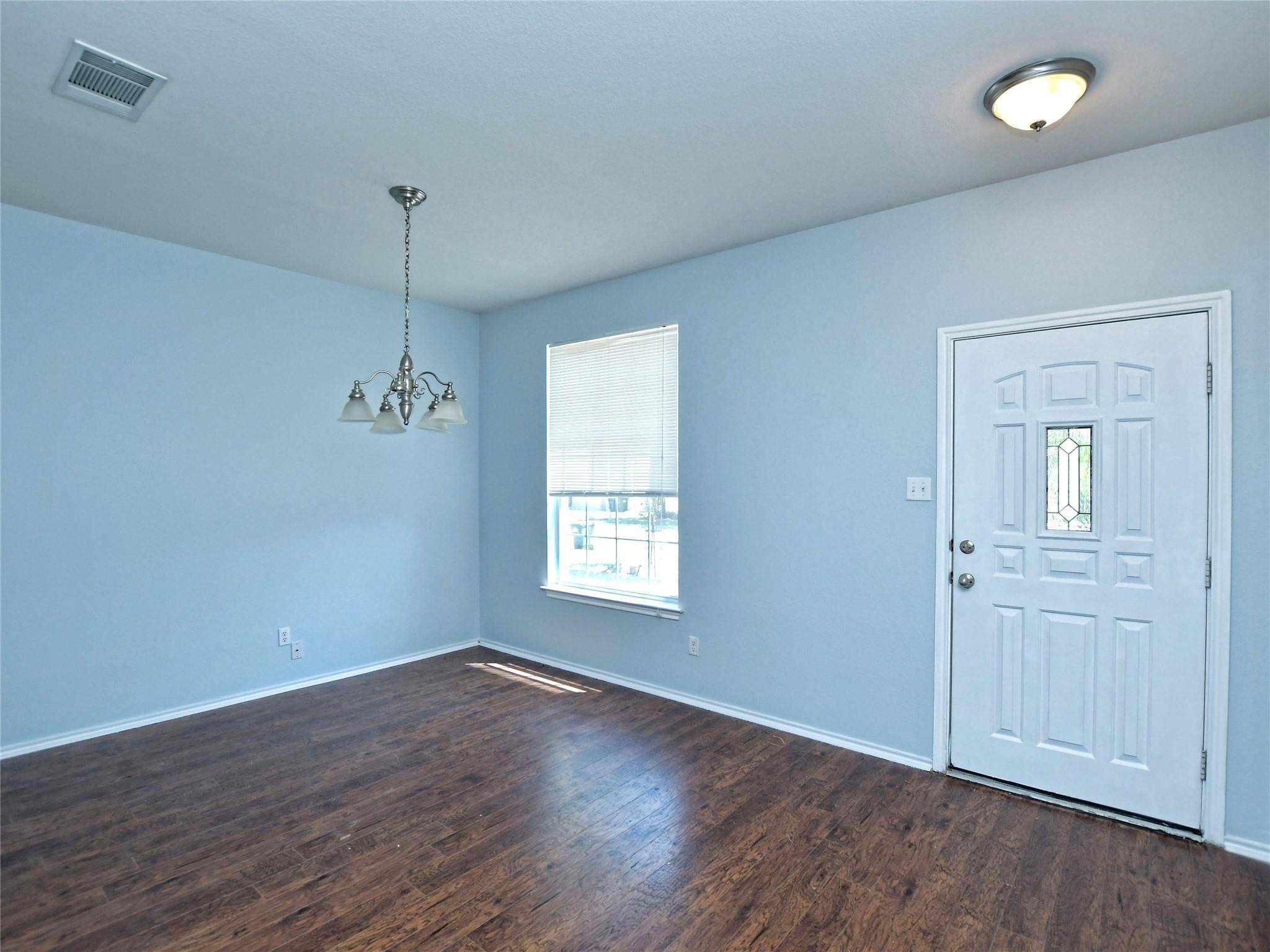 303 Banner Ave, Leander, TX 78641