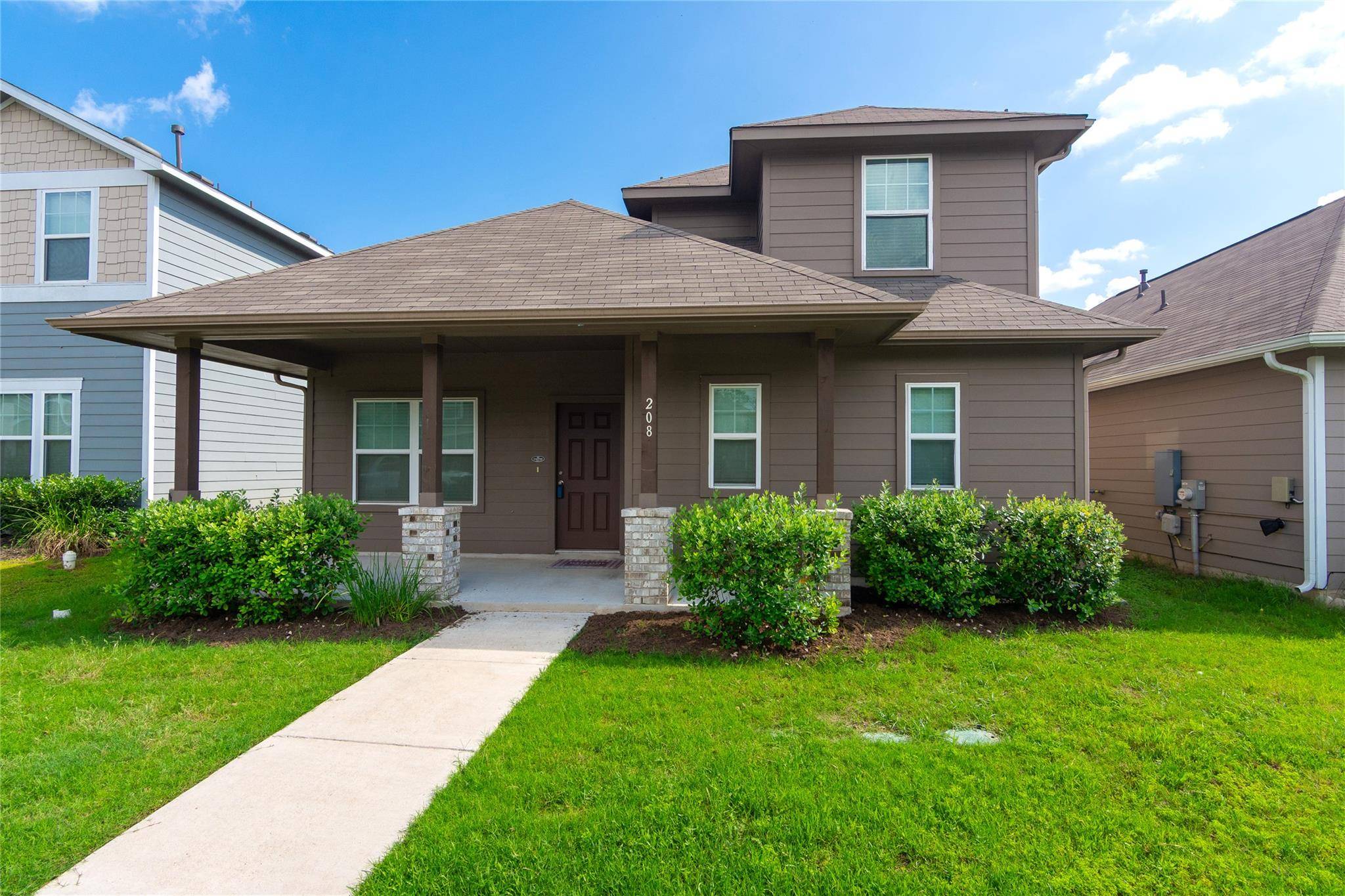 208 Timber Brook DR, Hutto, TX 78634