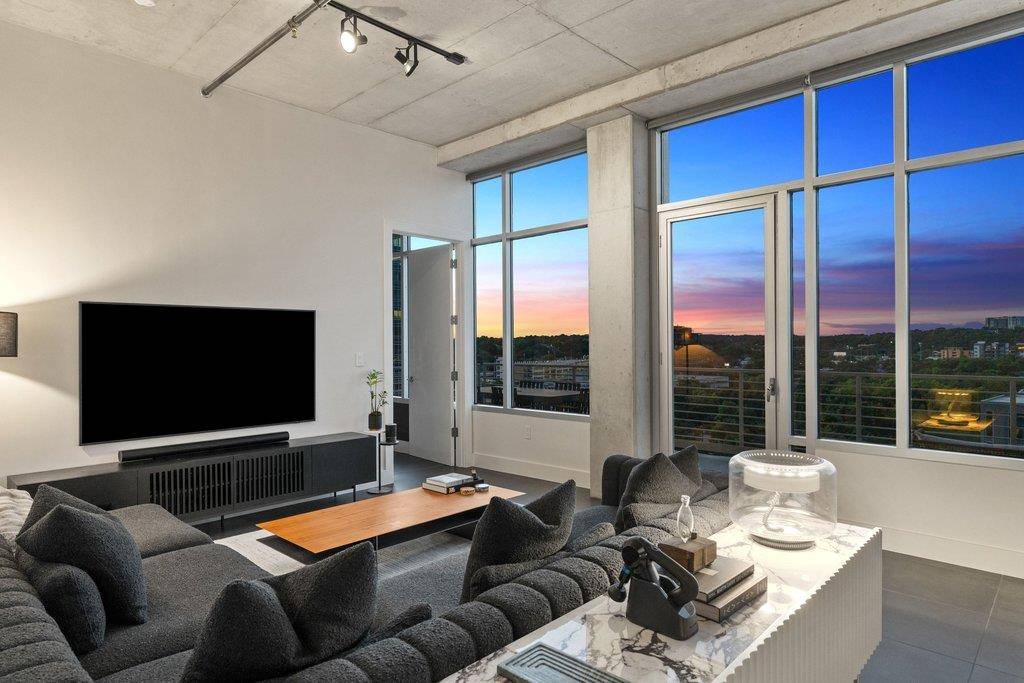800 W 5th ST #1004, Austin, TX 78703