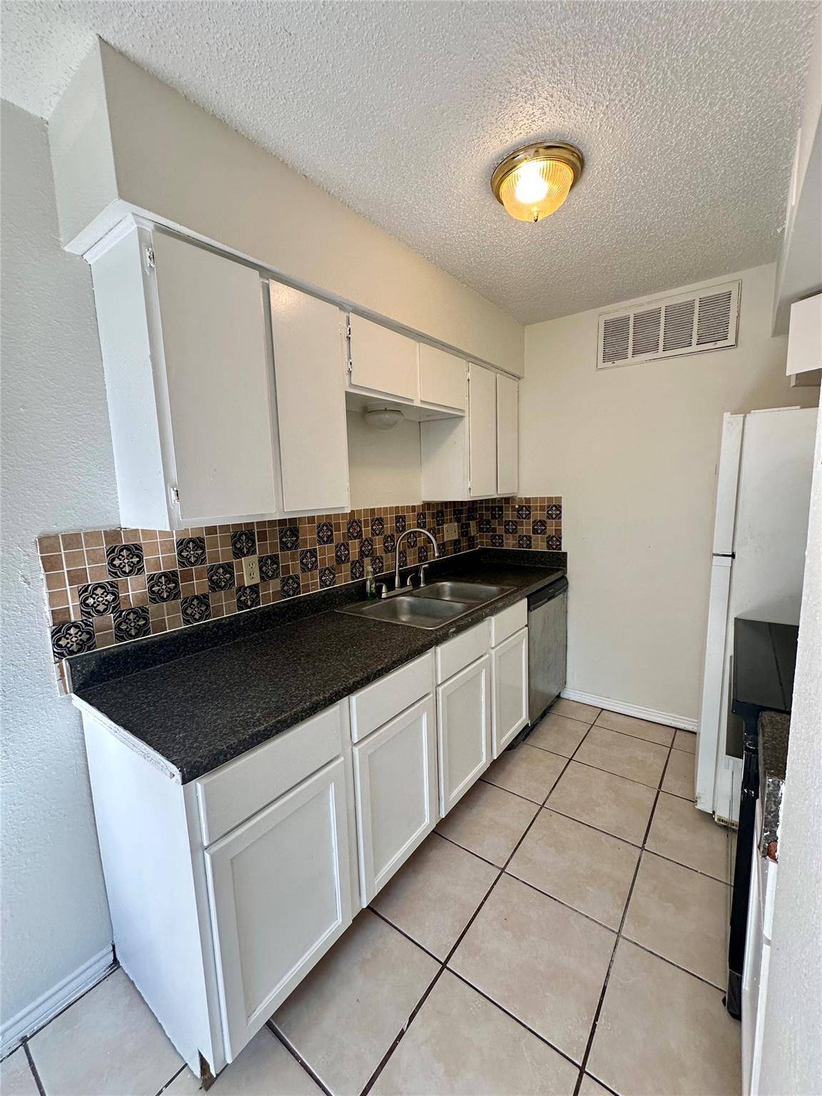 4322 Gillis ST #204, Austin, TX 78745