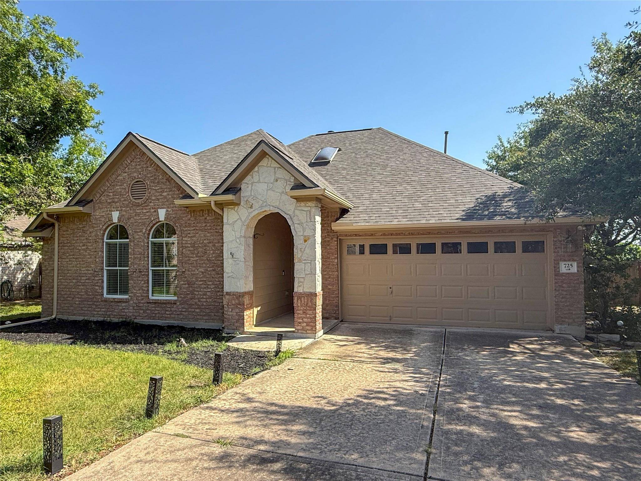 725 Botany Bay CIR, Pflugerville, TX 78660