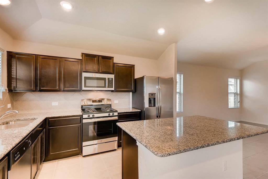 121 Andesite TRL, Buda, TX 78610