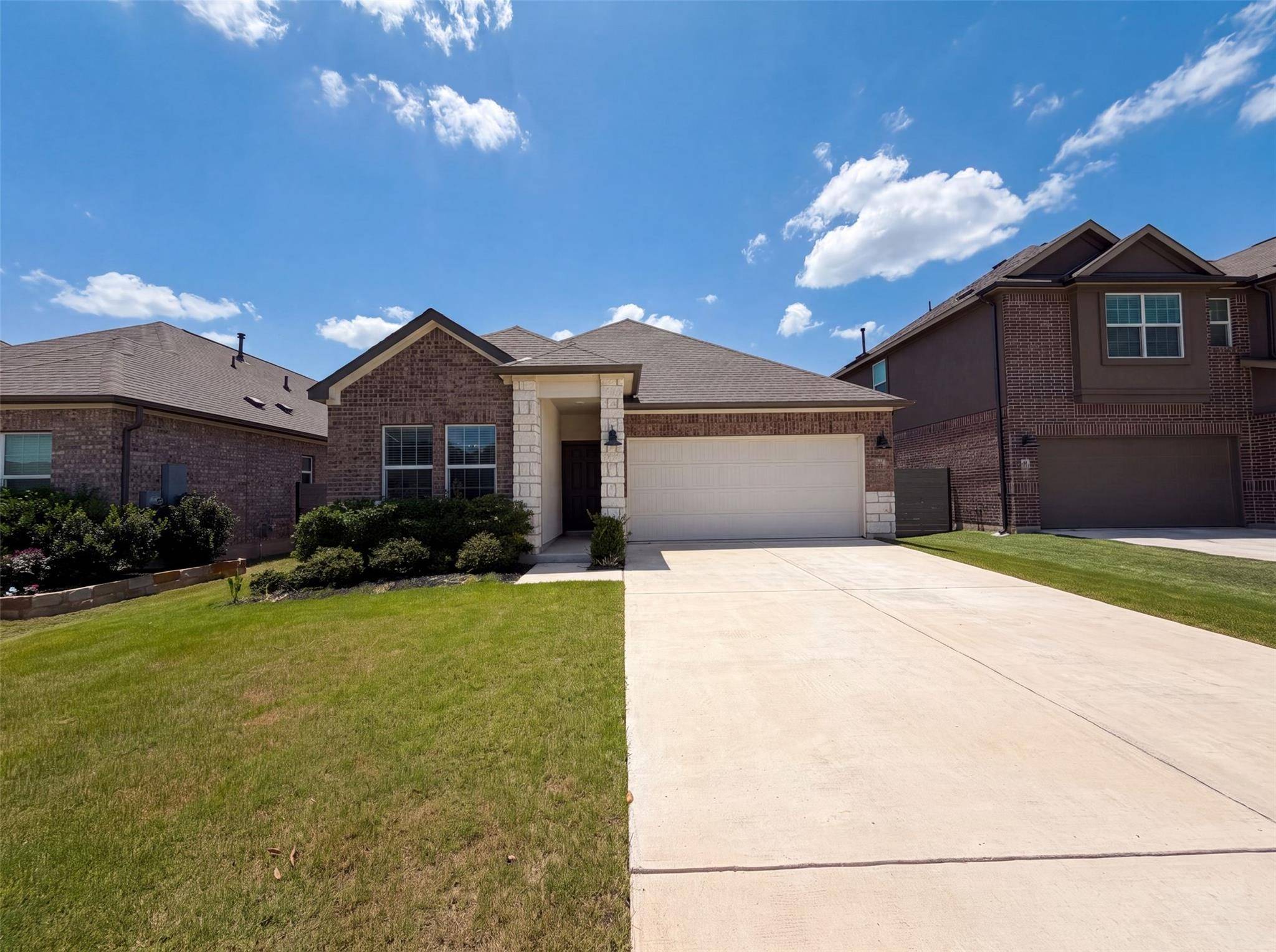 424 Wolf Springs RD, Georgetown, TX 78628