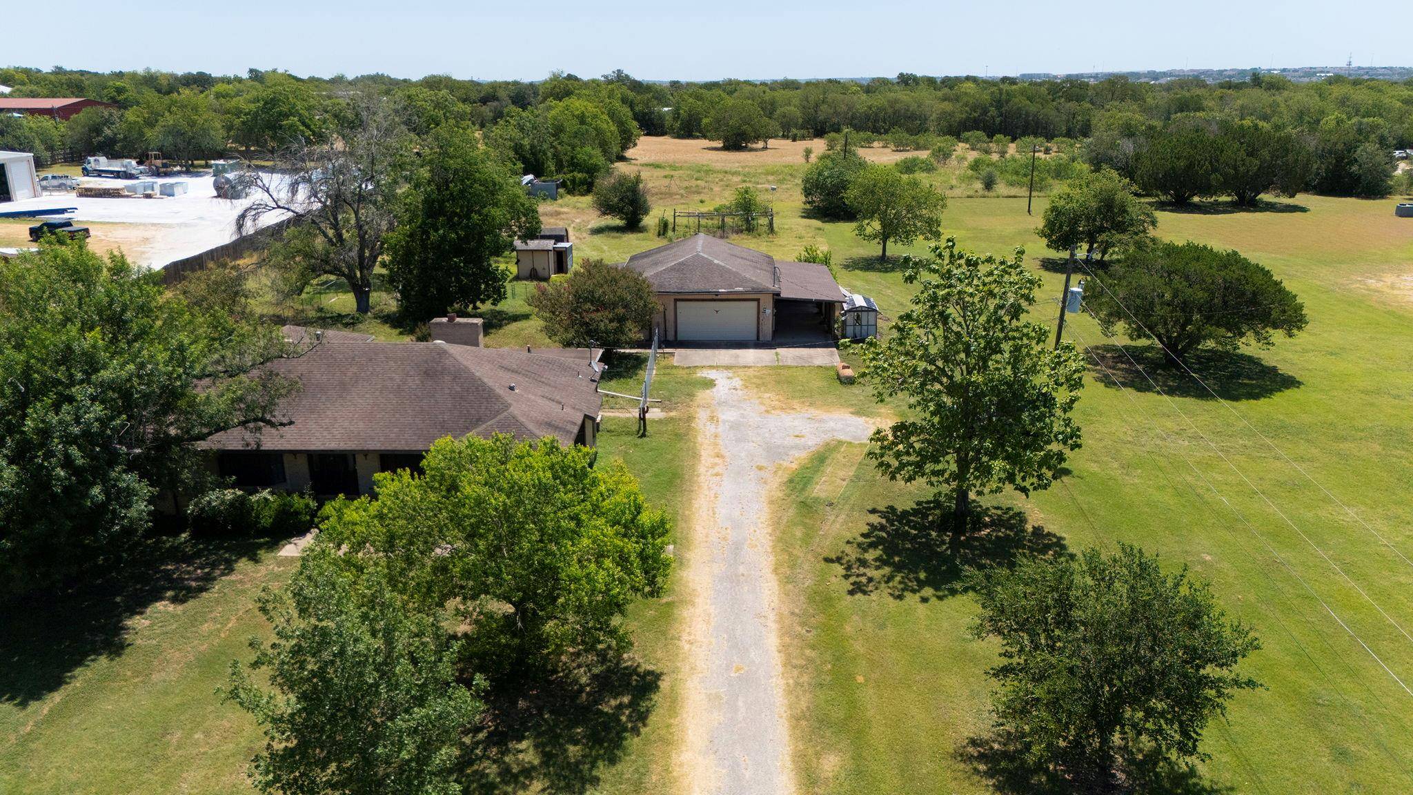 12409 Lowden LN, Manchaca, TX 78652