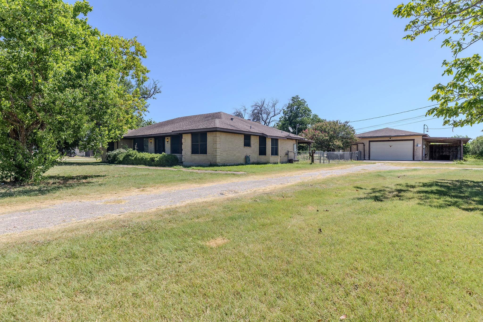 12409 Lowden LN, Manchaca, TX 78652