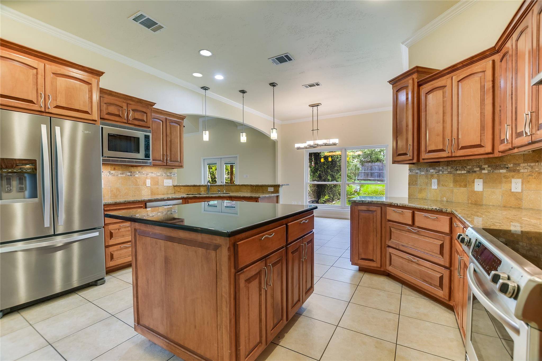 1002 Madison CIR, Marble Falls, TX 78654