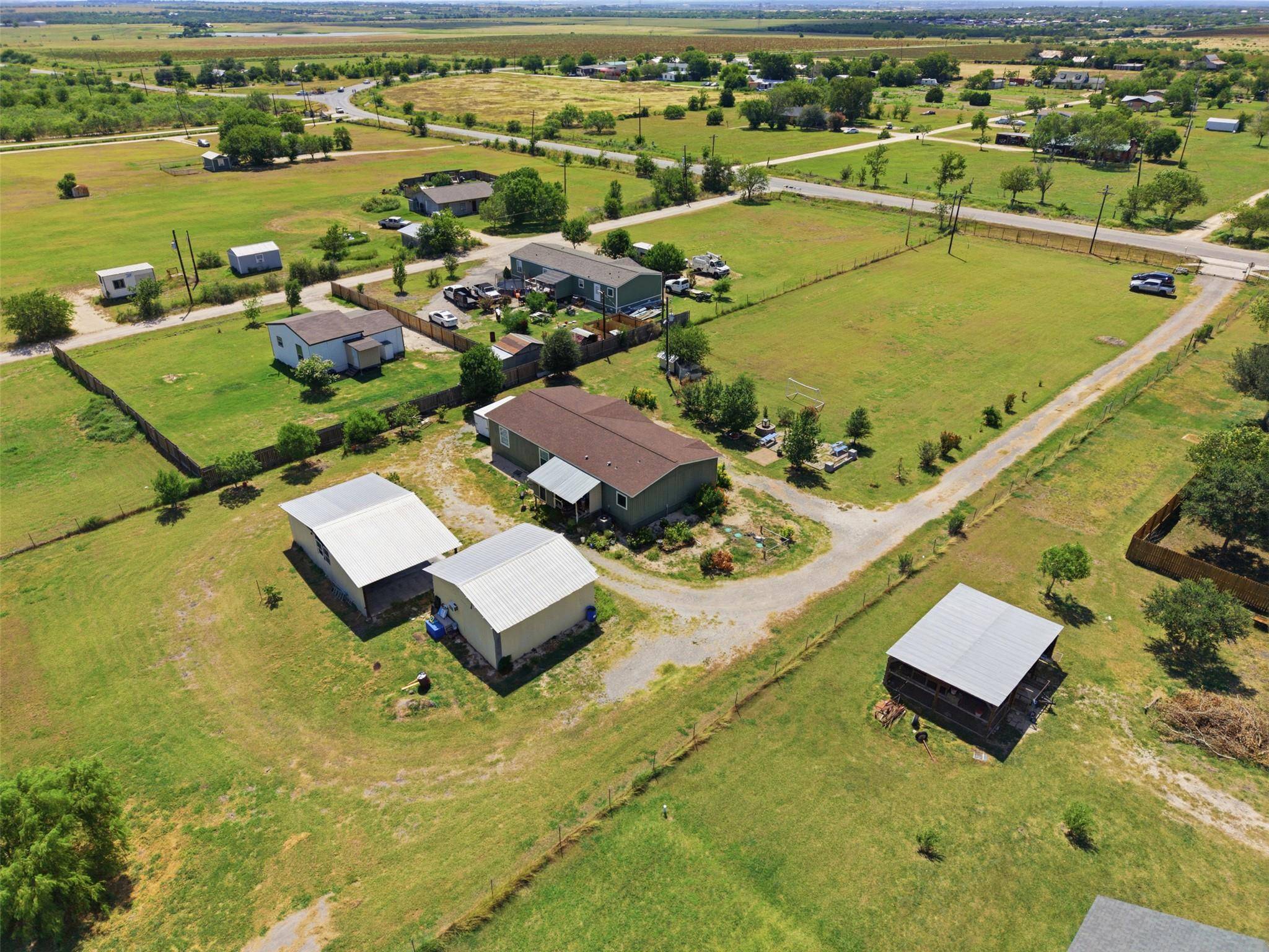 5904 Fm 621, Martindale, TX 78655