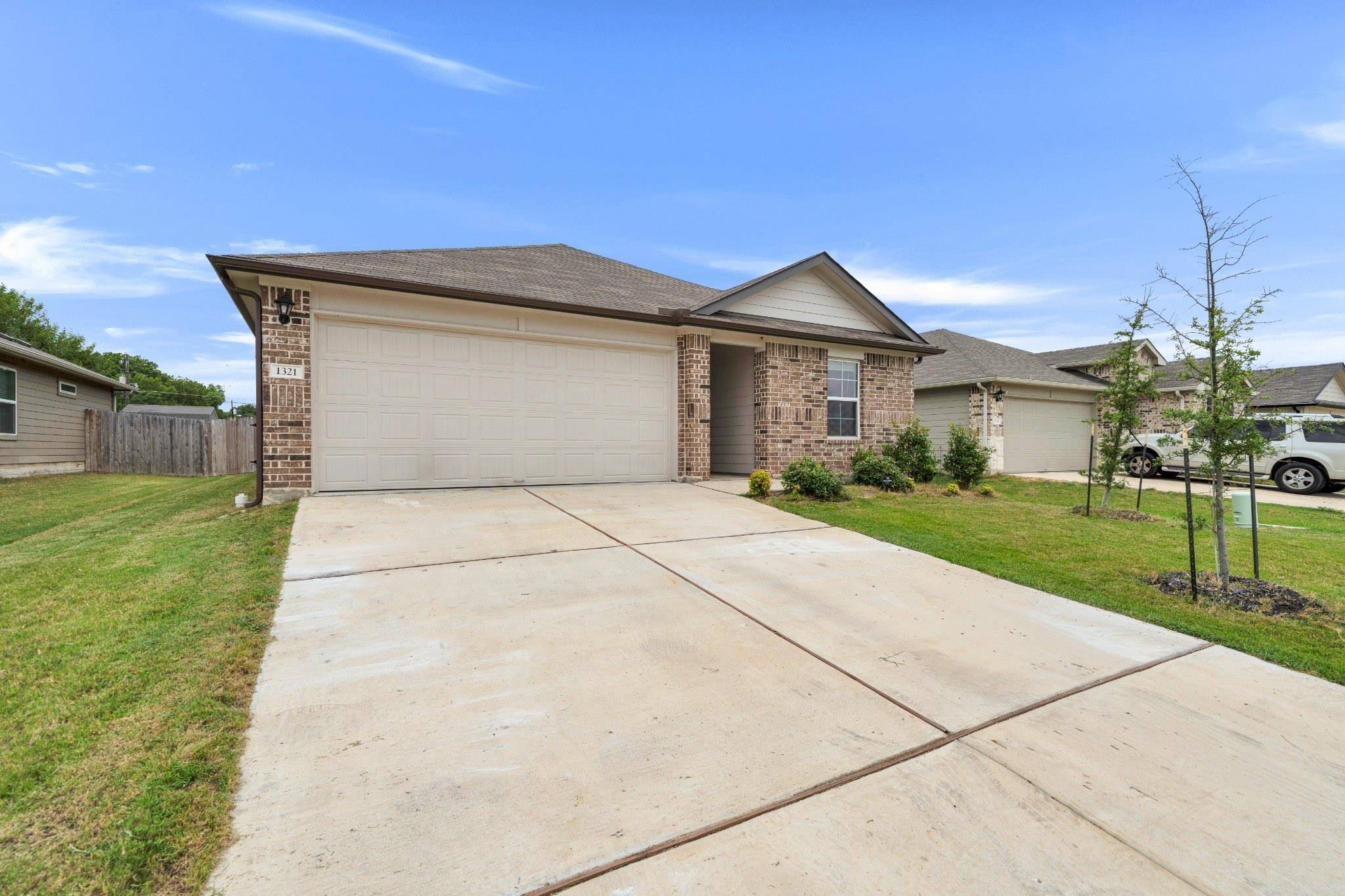 1321 Camden LN, Lockhart, TX 78644