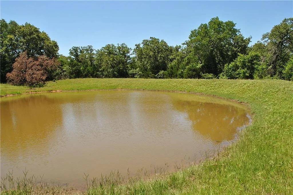 21741 E Interstate 10, Luling, TX 78648