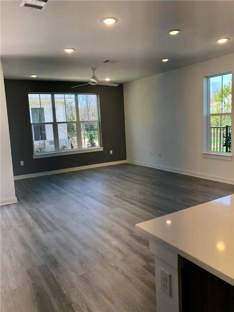 2624 Metcalfe RD #6, Austin, TX 78741