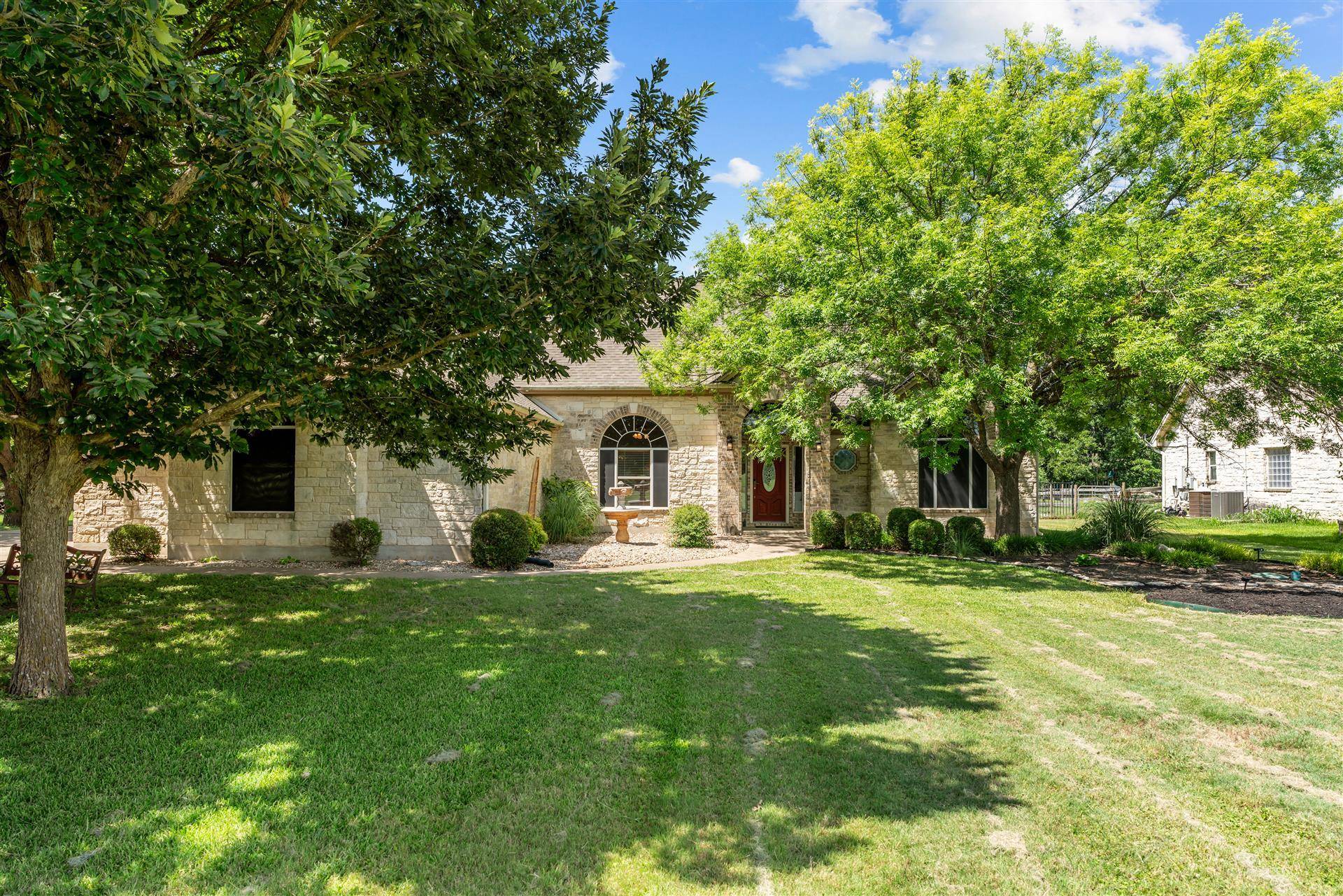 186 Brushy Creek TRL, Hutto, TX 78634