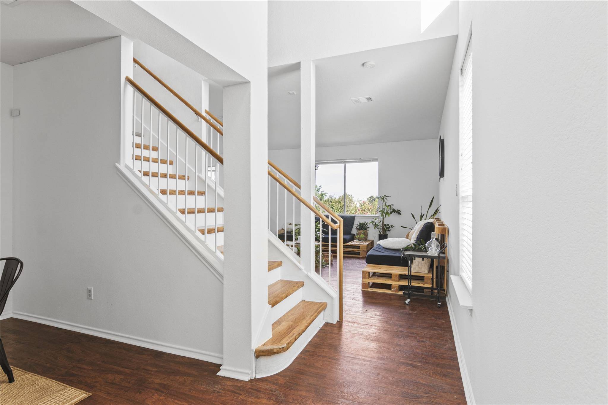 13524 Lyndon B Johnson ST, Manor, TX 78653