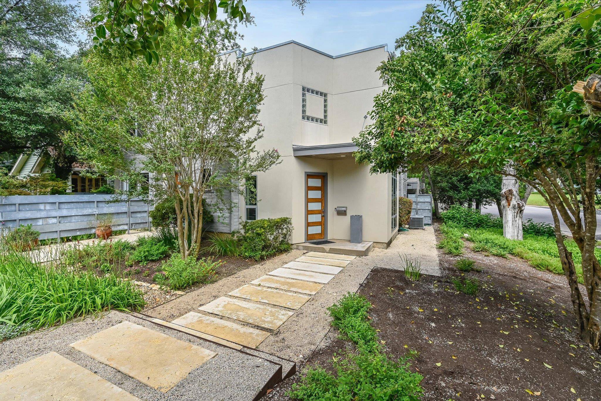 2822 Wooldridge DR #B, Austin, TX 78703