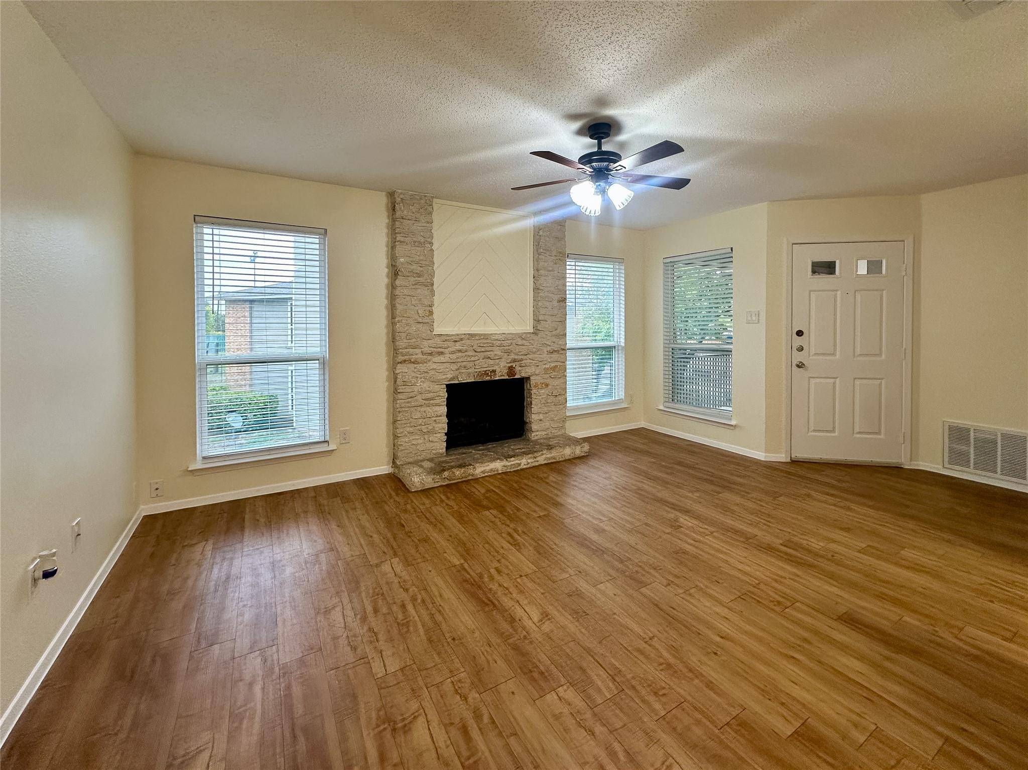 10616 Mellow Meadows DR #30C, Austin, TX 78750