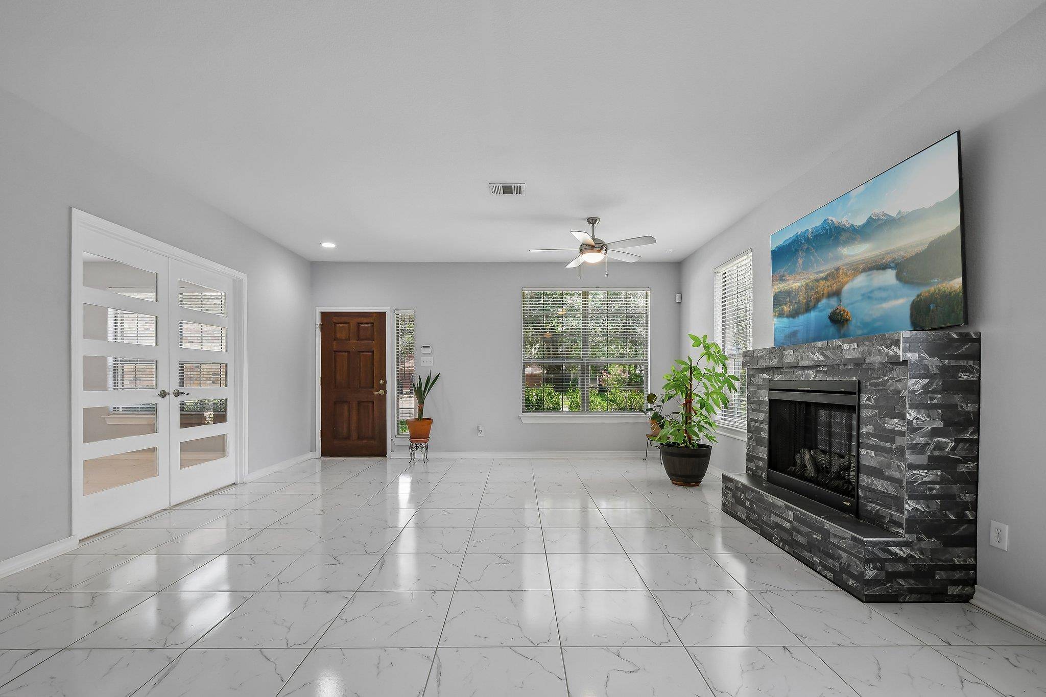 329 Island Oak DR, Austin, TX 78748