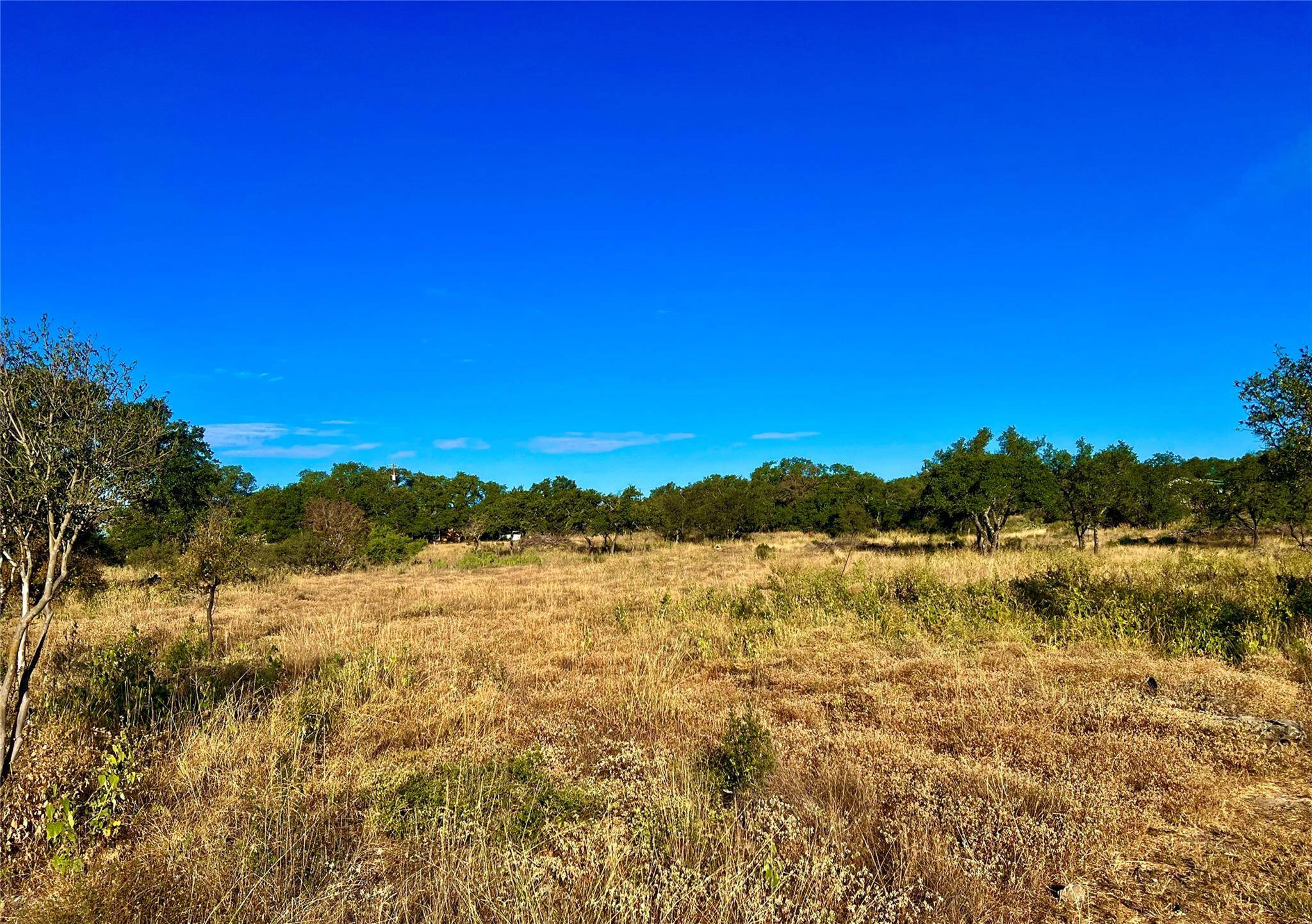 724 NOMAD DR, Spicewood, TX 78669