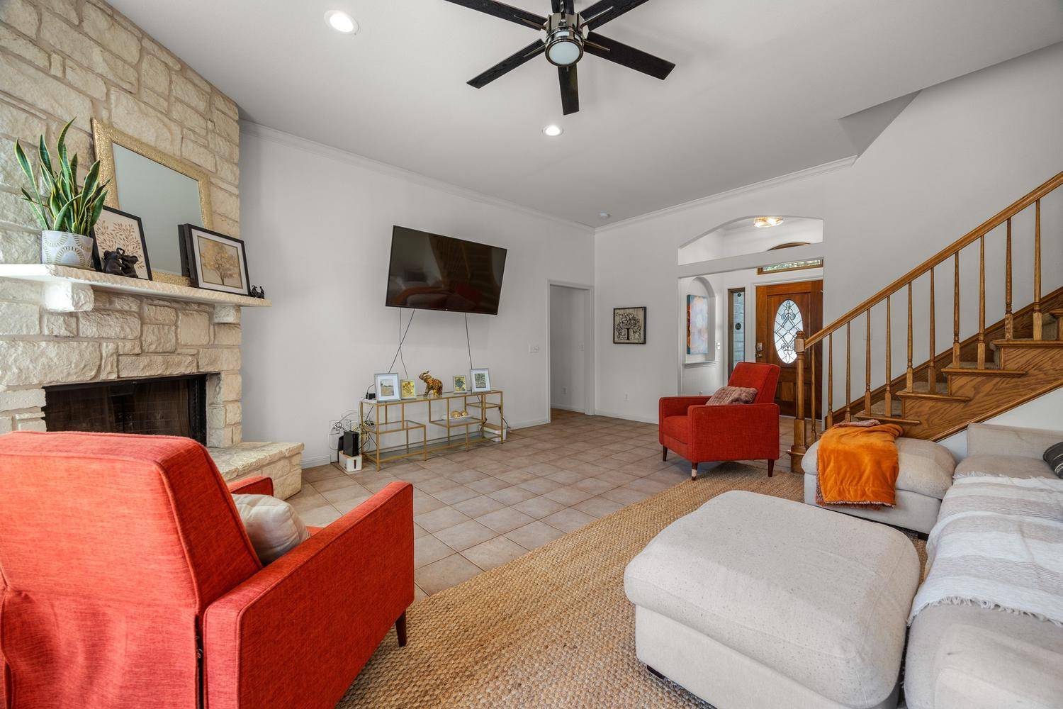 12 Springwood CIR, Wimberley, TX 78676