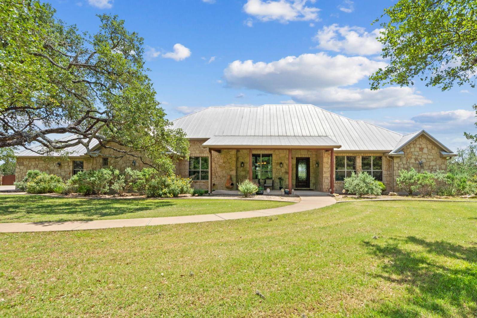 343 Madera WAY, Dripping Springs, TX 78620