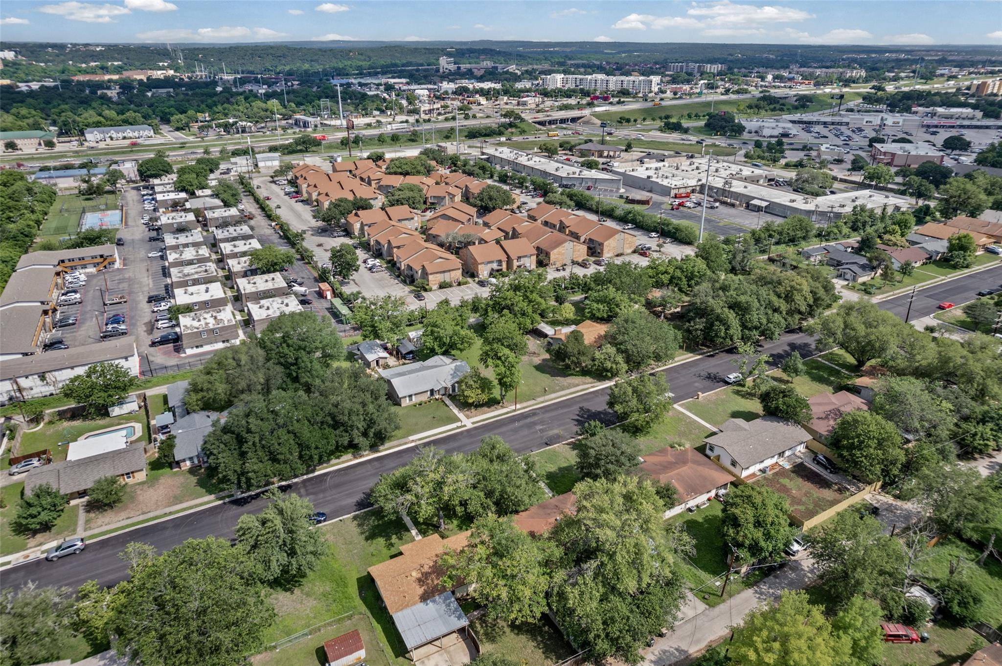 1209 Barbara DR, San Marcos, TX 78666