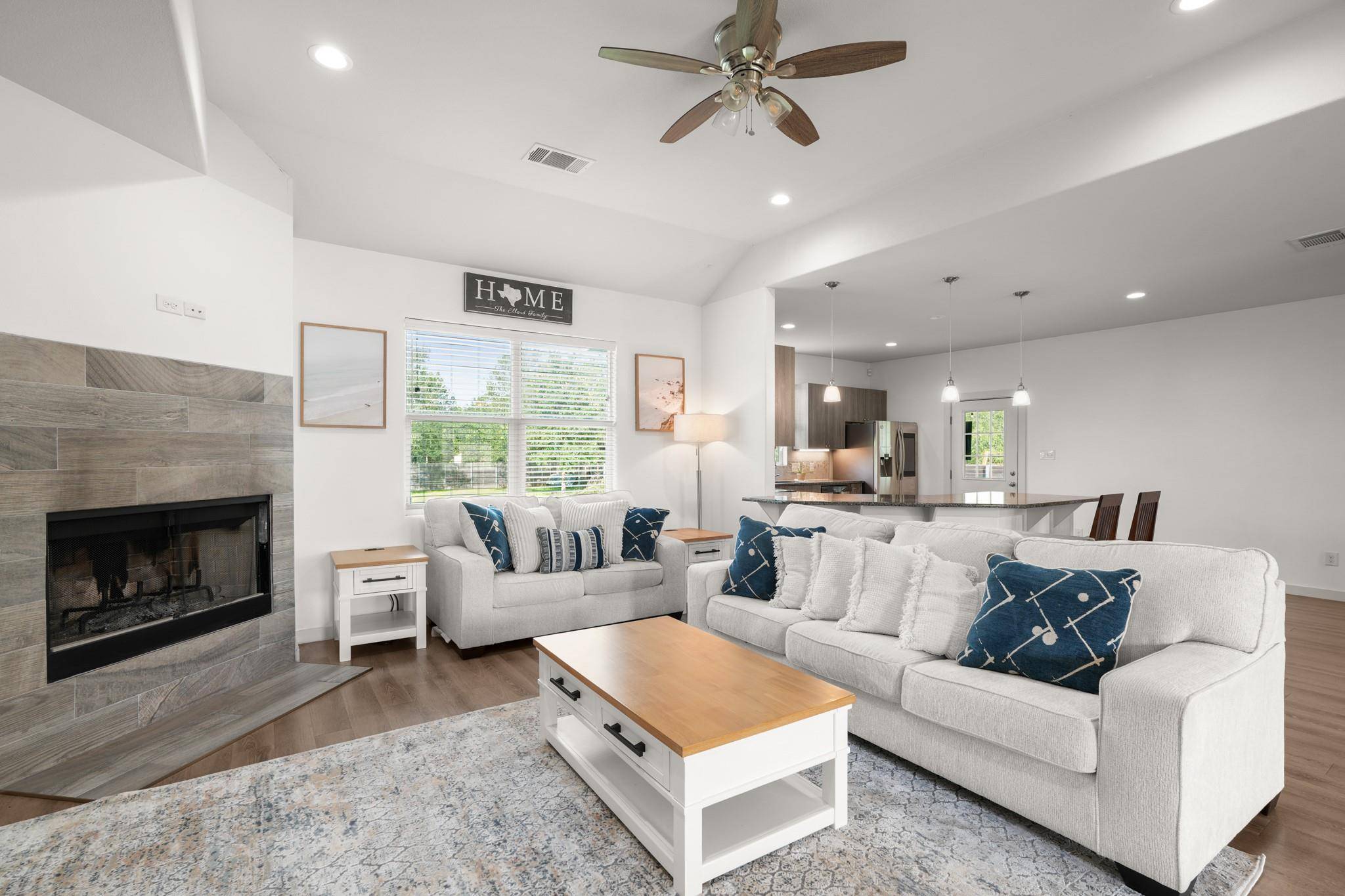 125 Naalehu CT, Bastrop, TX 78602