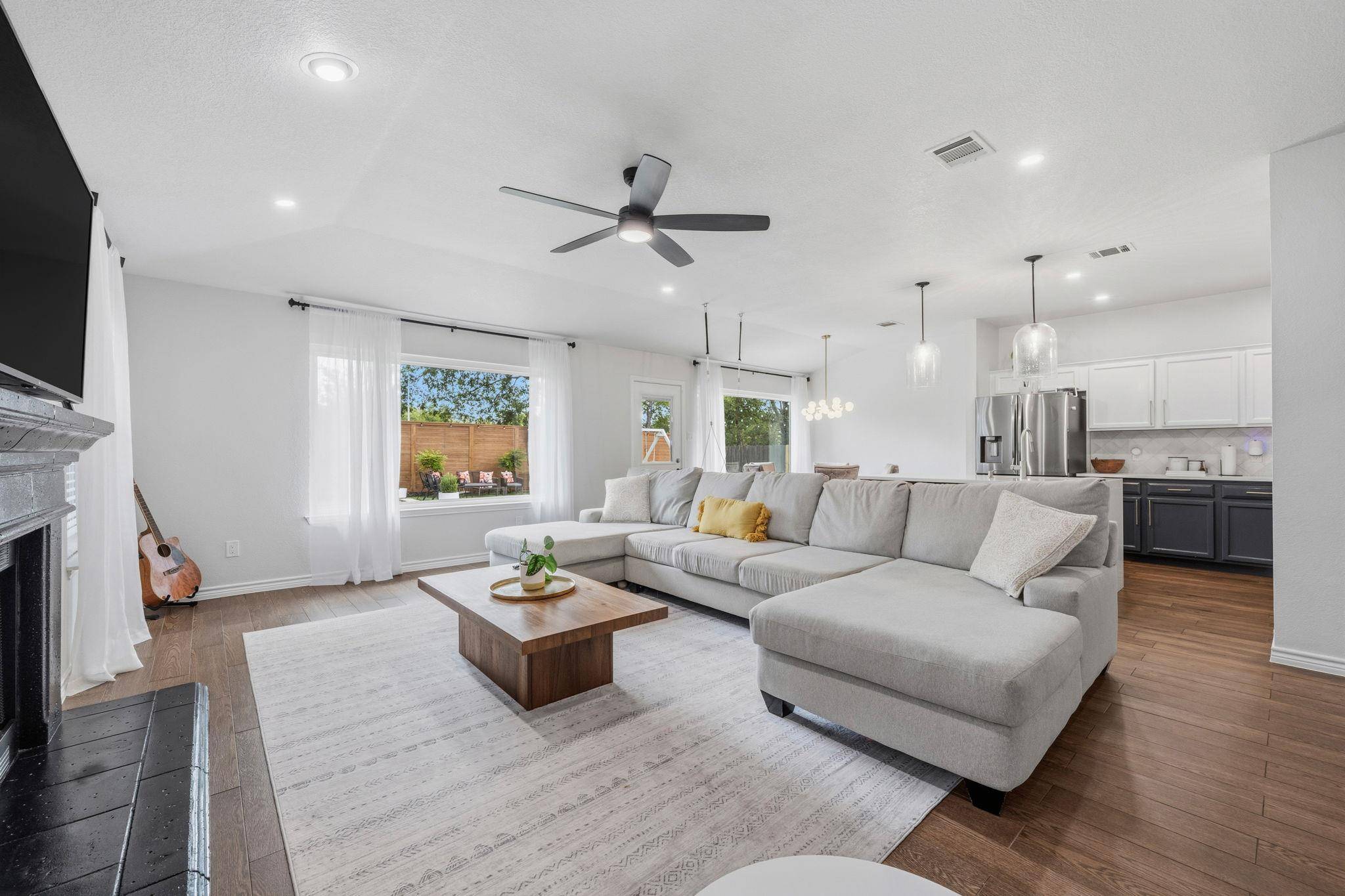 9400 Lightwood LOOP, Austin, TX 78748