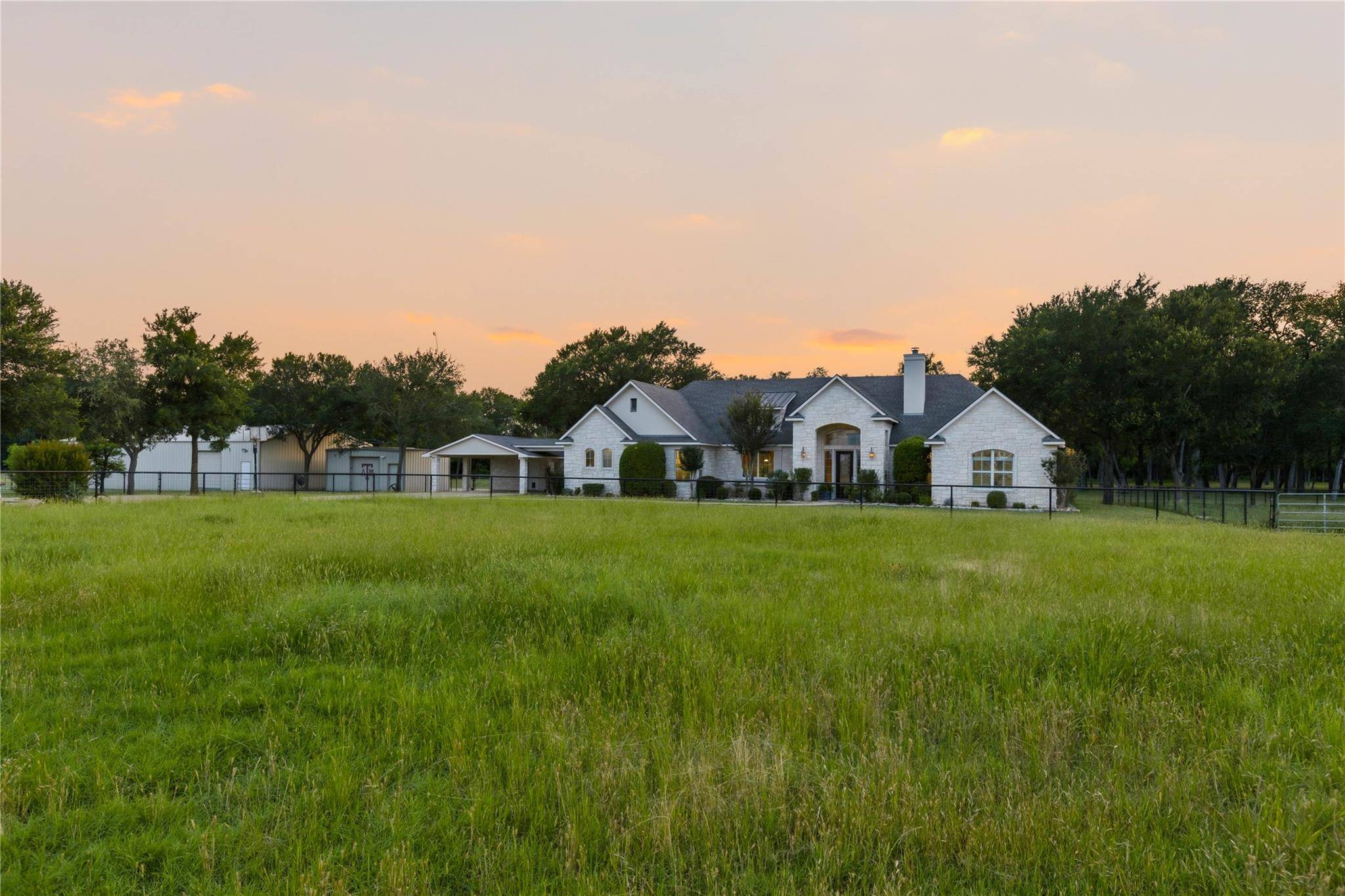 4140 County Road 467, Elgin, TX 78621