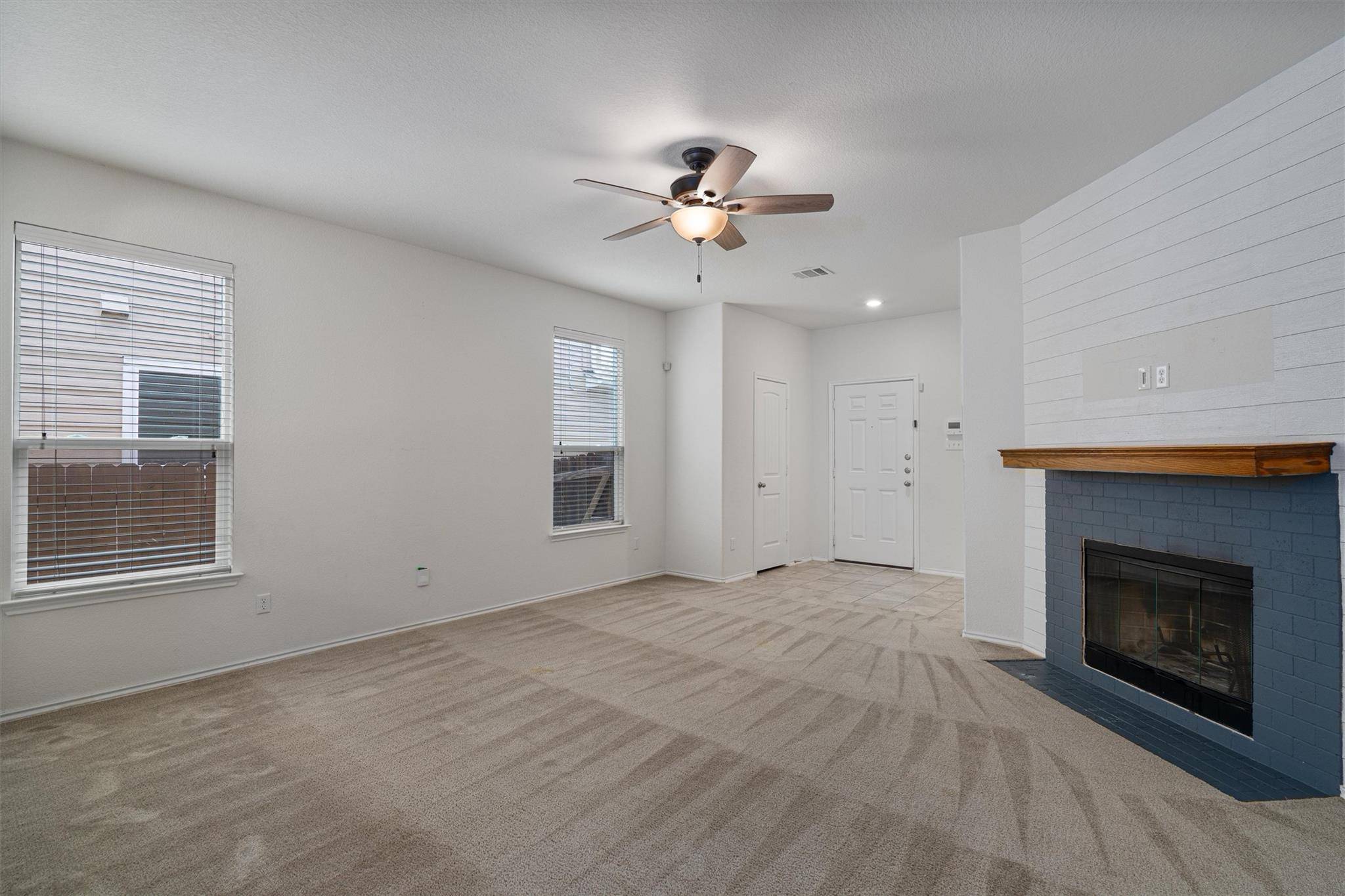 2950 E Old Settlers BLVD #37, Round Rock, TX 78665