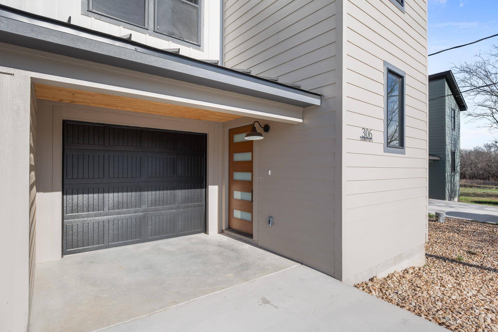 306 S Avenue P Ave #B, Marble Falls, TX 78654