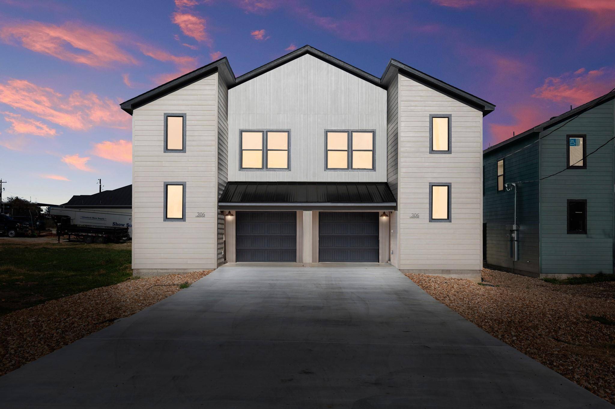 306 S Avenue P Ave #B, Marble Falls, TX 78654
