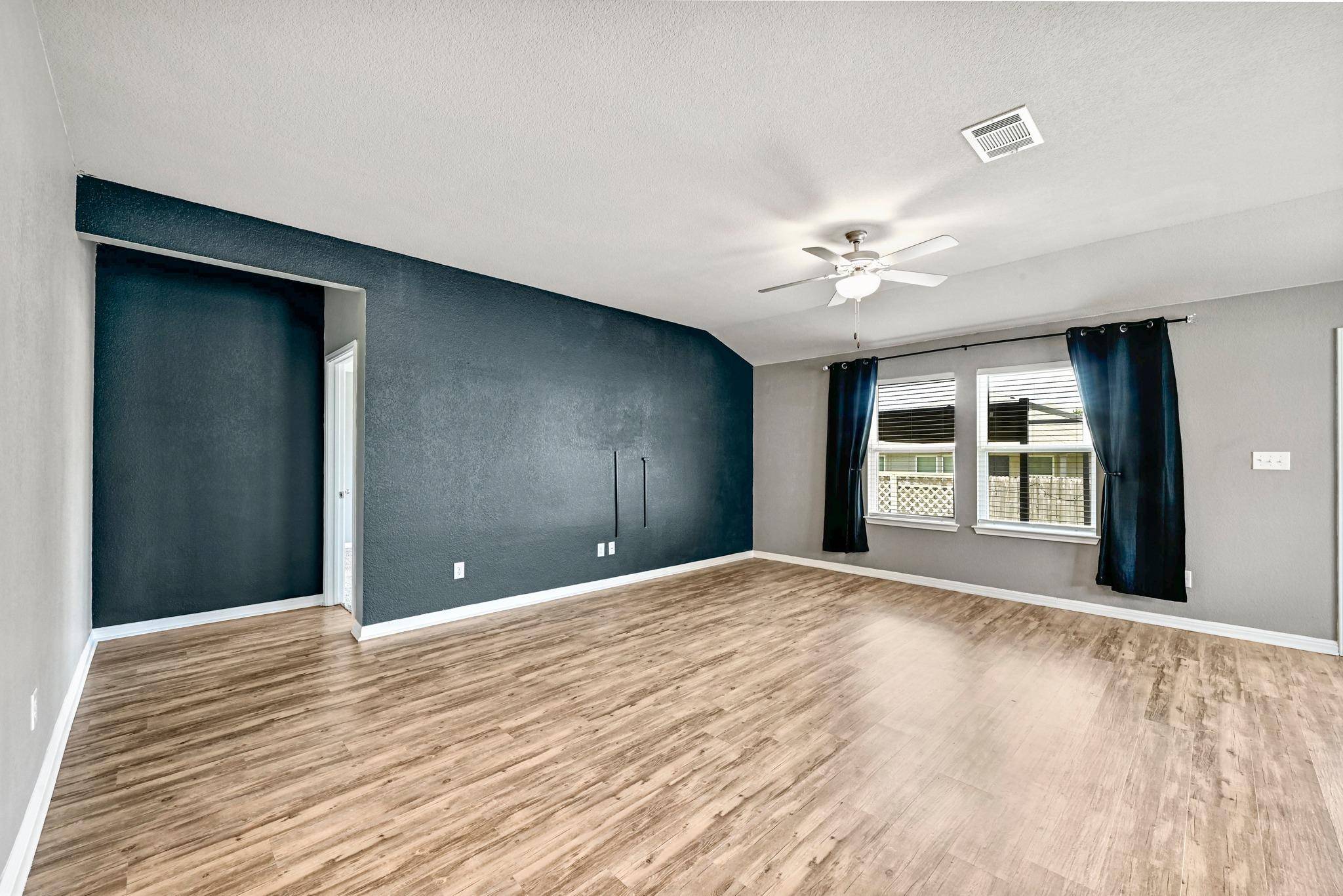 114 Grasslands TRL, Hutto, TX 78634