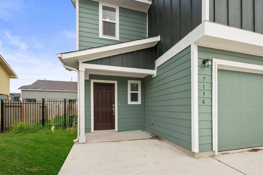 7136 Spotted Leaf WAY, Del Valle, TX 78617