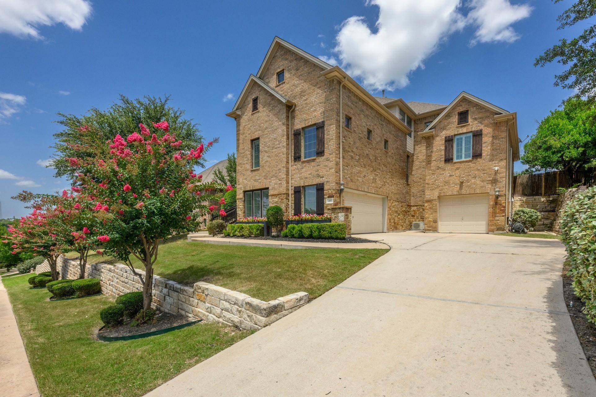 490 Aspen DR, Austin, TX 78737