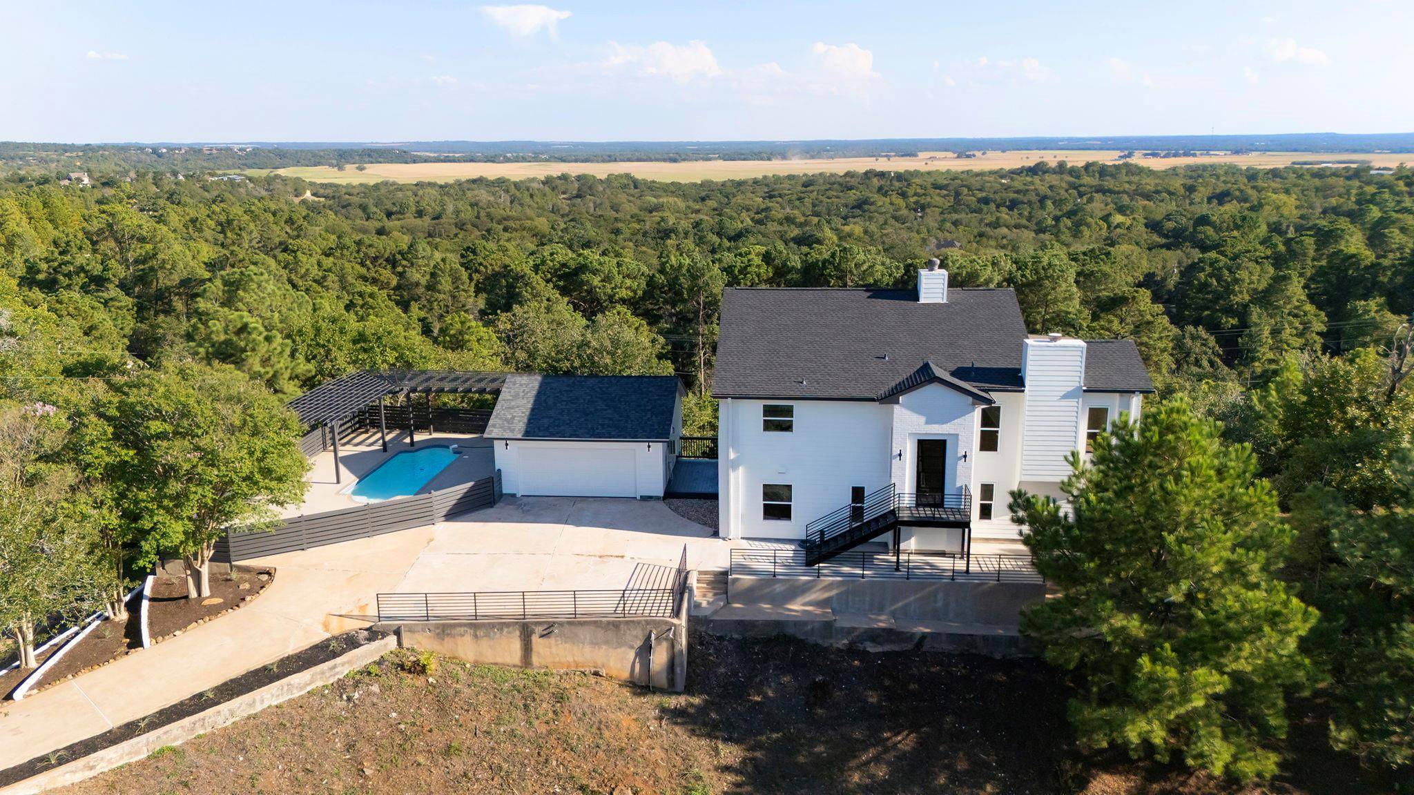 108 Koolua DR, Bastrop, TX 78602