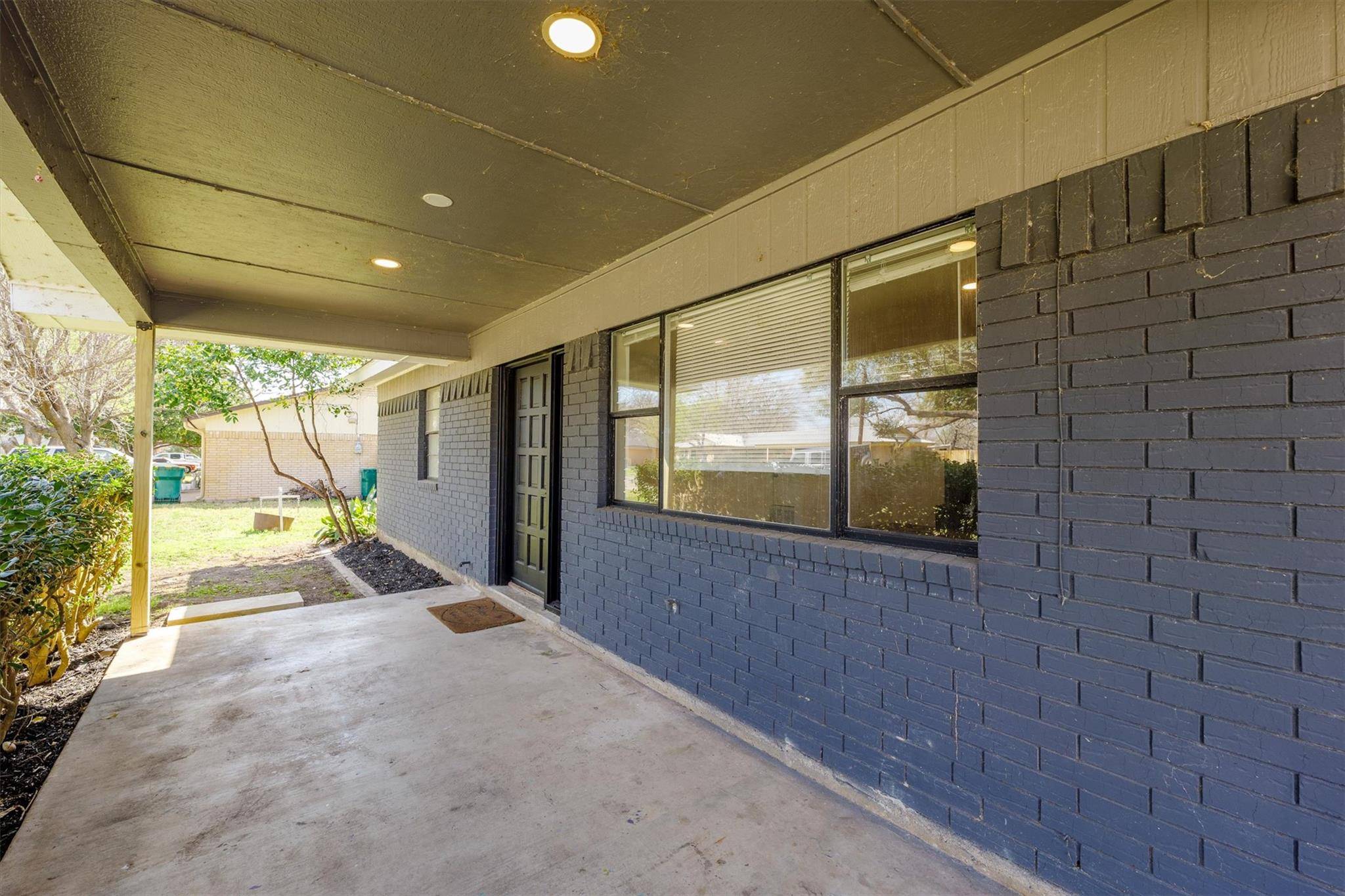 1106 Hackberry DR, Marble Falls, TX 78654
