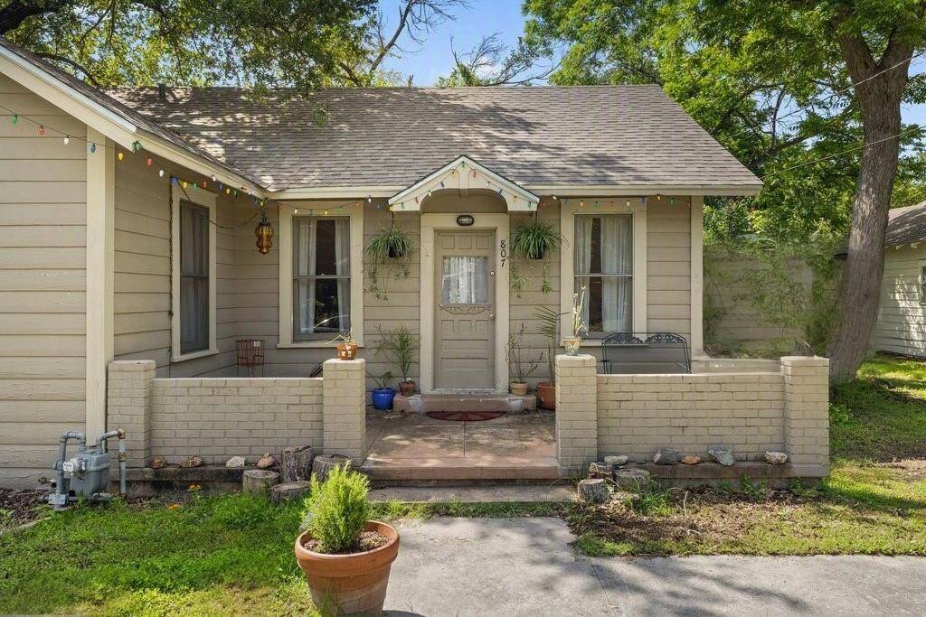807 Cecelia ST, Taylor, TX 76574