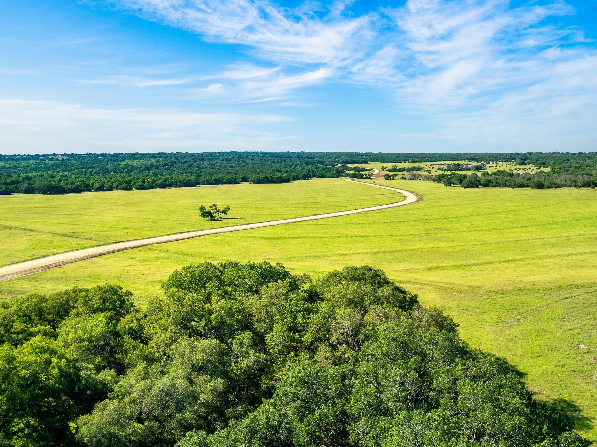 33 Feild Ranch RD, Burnet, TX 78611