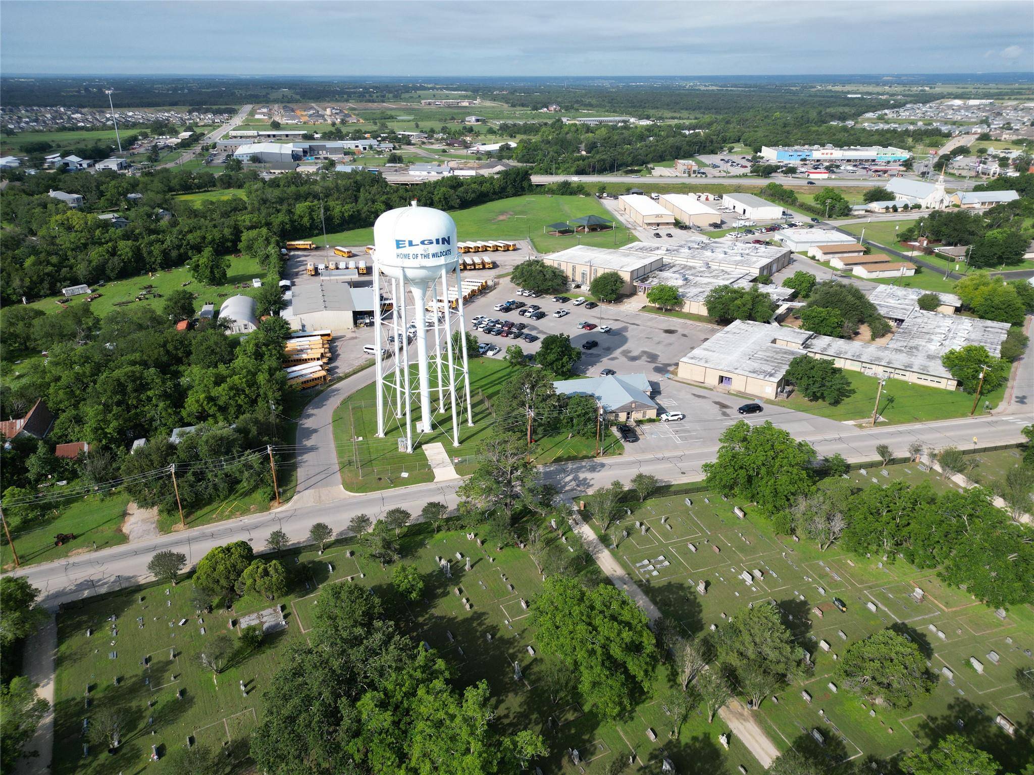 24 N Main ST, Elgin, TX 78621