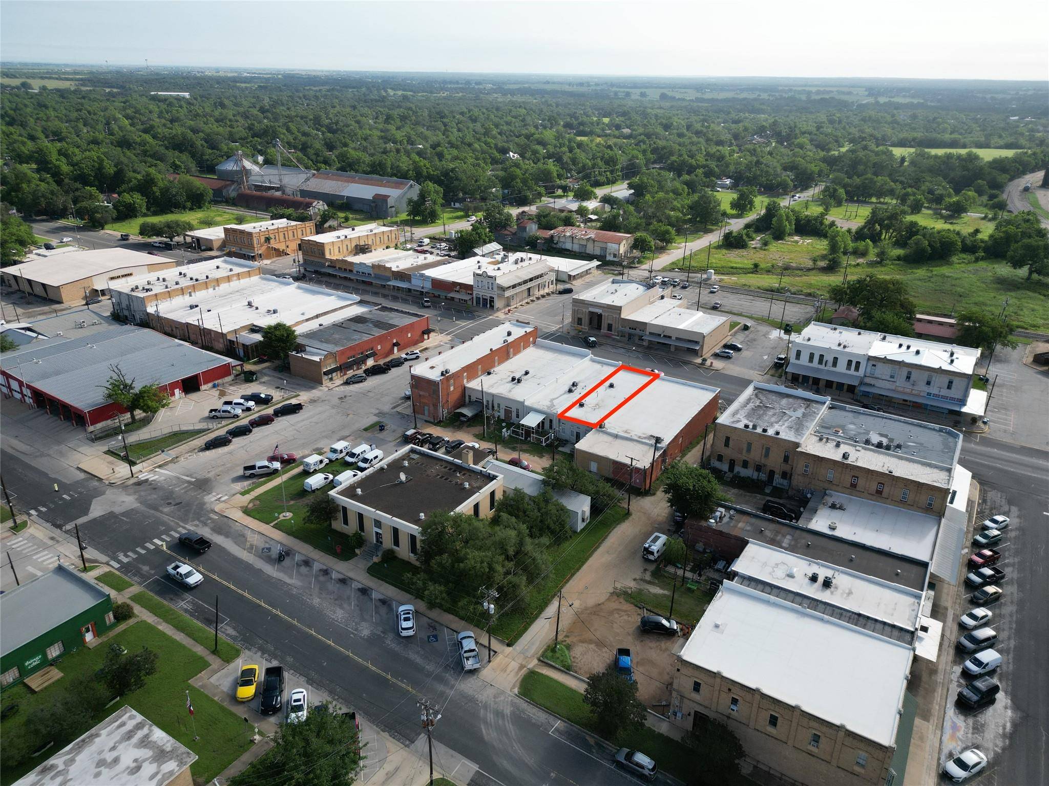 24 N Main ST, Elgin, TX 78621