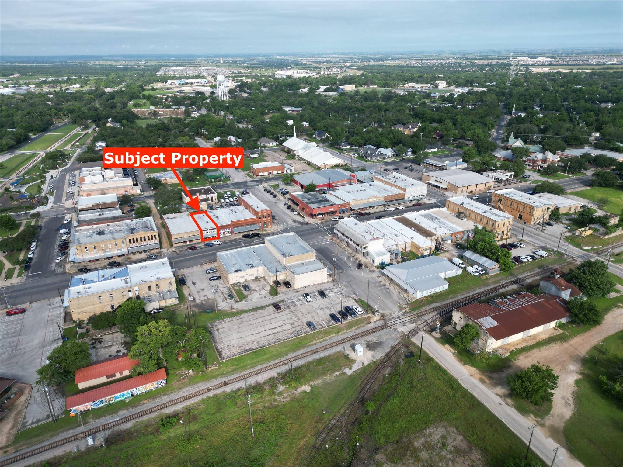 24 N Main ST, Elgin, TX 78621