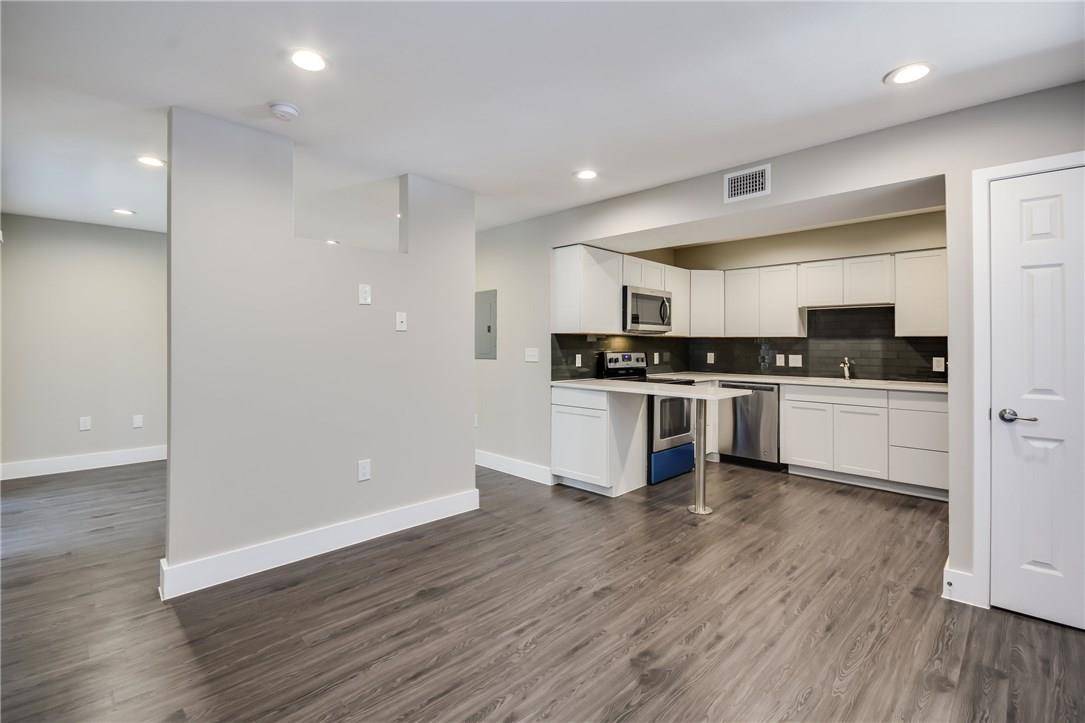 935 La Posada DR #142, Austin, TX 78752